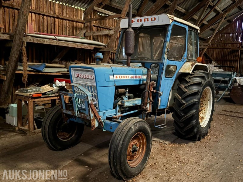 1975 FORD 4000 MED FRONTLASTER - جرار: صورة 1 1975 FORD 4000 MED FRONTLASTER - جرار: صورة 1