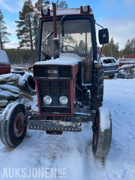 1985 CASE IH 685 - جرار: صورة 1 1985 CASE IH 685 - جرار: صورة 1