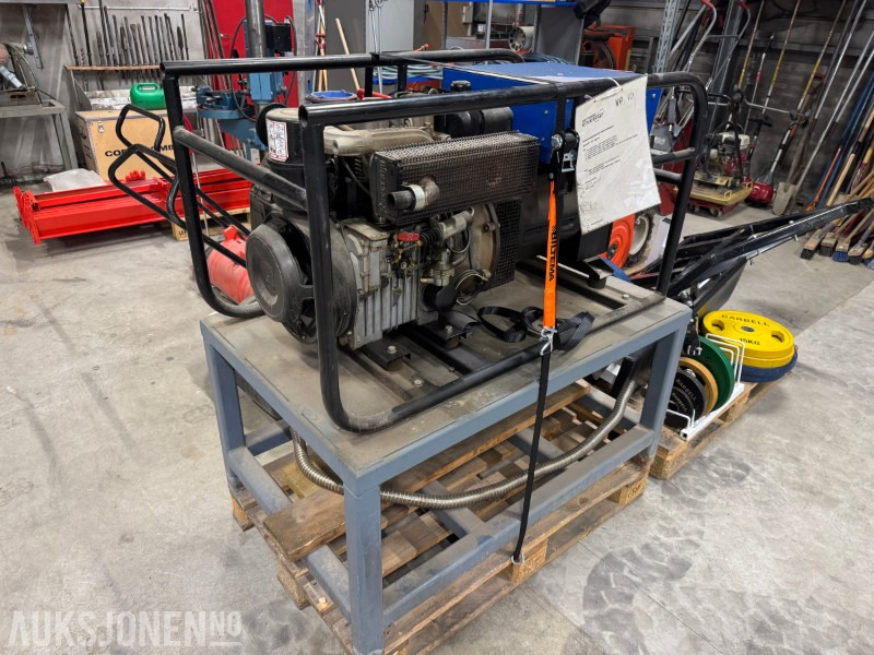 1990 Nødstrømsaggregat Ruggerini / Genetech 15 kVA – driftssikkert dieselaggregat - معدات صناعية: صورة 2 1990 Nødstrømsaggregat Ruggerini / Genetech 15 kVA – driftssikkert dieselaggregat - معدات صناعية: صورة 2