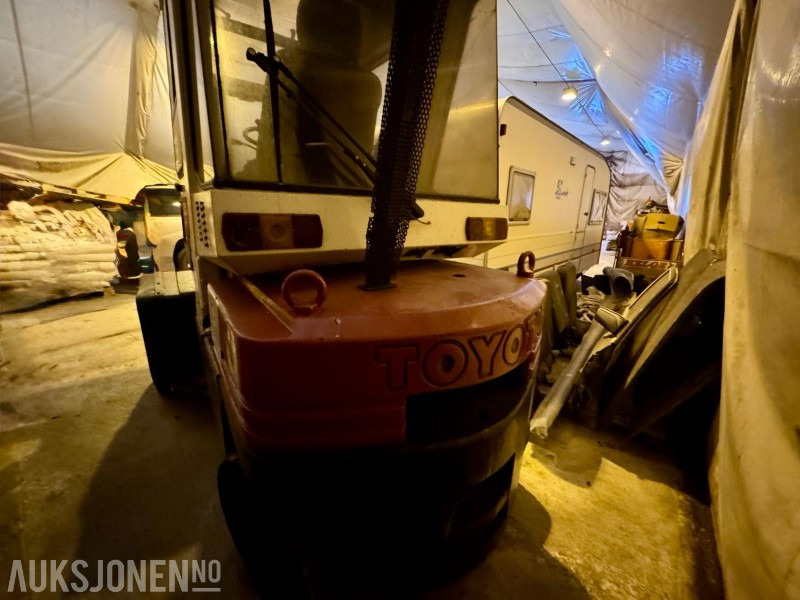 1990 Toyota 5FD40 - Truck - Timer: 9376 - معدات المناولة: صورة 4 1990 Toyota 5FD40 - Truck - Timer: 9376 - معدات المناولة: صورة 4