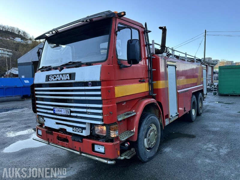 1992 Scania R 113ML - 400 6X2 Tankbil/Brannbil med vannkanon - Repobjekt, 553874km - سيارة إطفاء: صورة 1 1992 Scania R 113ML - 400 6X2 Tankbil/Brannbil med vannkanon - Repobjekt, 553874km - سيارة إطفاء: صورة 1