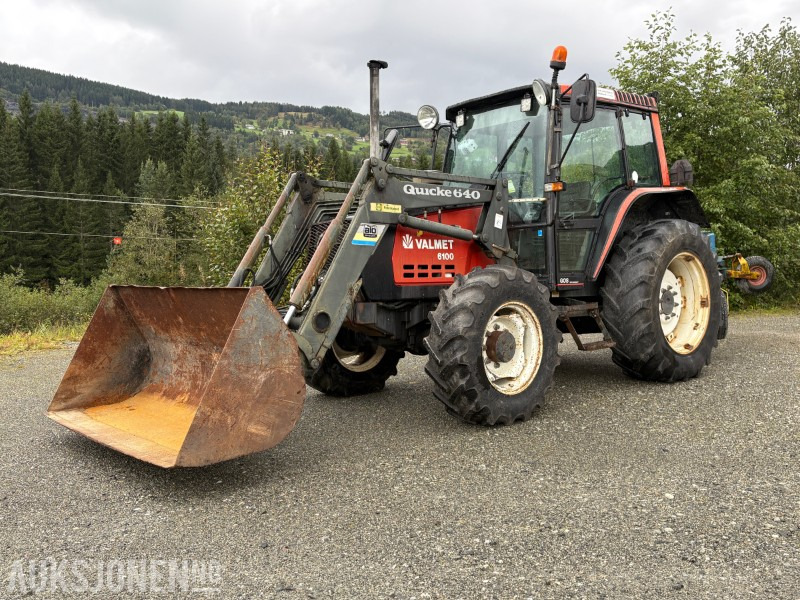 1993 Valtra 6100 Turbo m/ Quicke 640 laster og etterhengende brøyteskjær - جرار: صورة 1 1993 Valtra 6100 Turbo m/ Quicke 640 laster og etterhengende brøyteskjær - جرار: صورة 1
