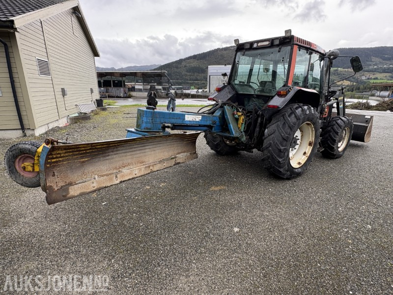 1993 Valtra 6100 Turbo m/ Quicke 640 laster og etterhengende brøyteskjær - جرار: صورة 3 1993 Valtra 6100 Turbo m/ Quicke 640 laster og etterhengende brøyteskjær - جرار: صورة 3
