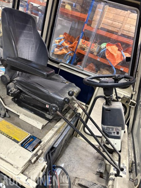 1994 Nissan RM02R25U Elektrisk truck - Mast 2H370 - Løftehhøyde 3700 mm - Gått 4279 timer - Sertifisert - معدات المناولة: صورة 5 1994 Nissan RM02R25U Elektrisk truck - Mast 2H370 - Løftehhøyde 3700 mm - Gått 4279 timer - Sertifisert - معدات المناولة: صورة 5