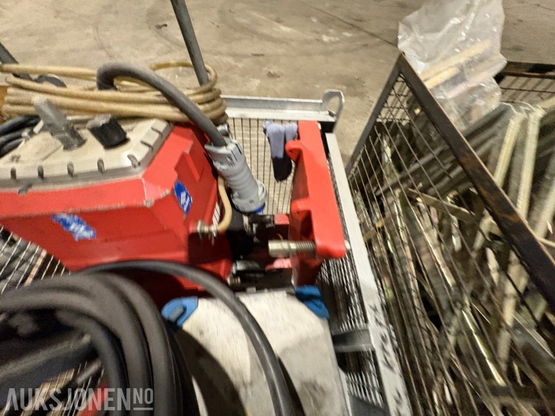 1996 Hilti D-LP 15 hydraulisk kraftstasjon - معدات البناء: صورة 3 1996 Hilti D-LP 15 hydraulisk kraftstasjon - معدات البناء: صورة 3