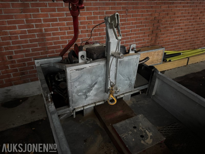 1996 Jonsered Jernhesten – beltedrevet transportvogn med hydraulisk vinsj - معدات البناء: صورة 5 1996 Jonsered Jernhesten – beltedrevet transportvogn med hydraulisk vinsj - معدات البناء: صورة 5