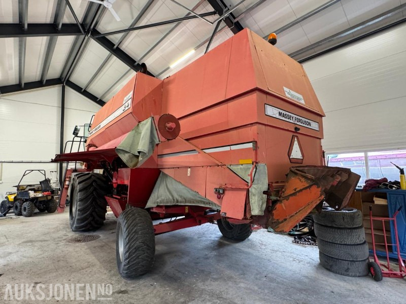 1996 Massey Ferguson MF 34 skurtresker - حصادة موحَّدة: صورة 3 1996 Massey Ferguson MF 34 skurtresker - حصادة موحَّدة: صورة 3
