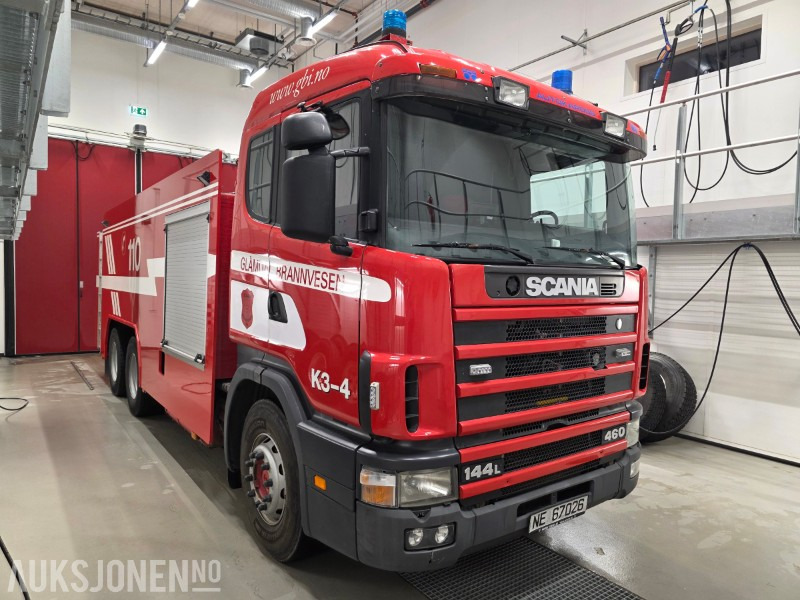 1996 Scania R144 brannbil - سيارة إطفاء: صورة 2 1996 Scania R144 brannbil - سيارة إطفاء: صورة 2