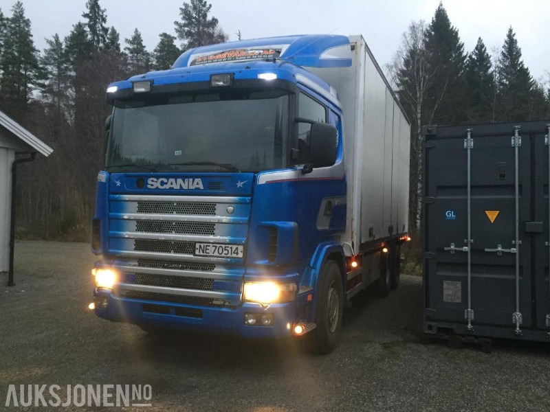 1997 Scania skapbil,R 144. 567.000km - شاحنة مقفلة: صورة 1 1997 Scania skapbil,R 144. 567.000km - شاحنة مقفلة: صورة 1
