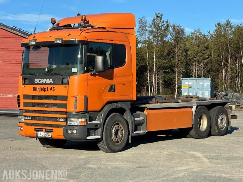 2000 Scania R 144 - 460 Krokbil - شاحنة ذات خطاف: صورة 1 2000 Scania R 144 - 460 Krokbil - شاحنة ذات خطاف: صورة 1