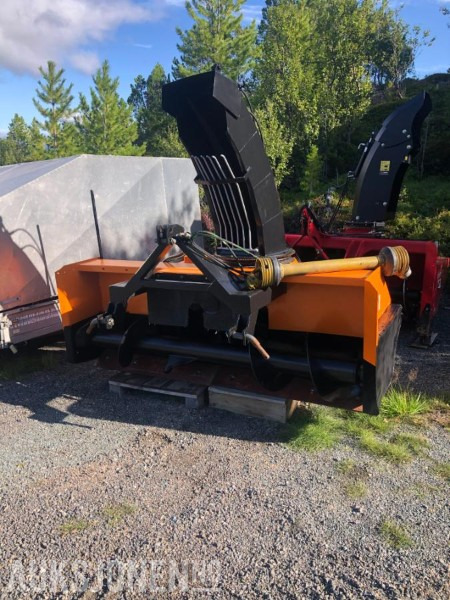 2000 Westbjørn 2450-S Snøfres - الآلات الزراعية: صورة 4 2000 Westbjørn 2450-S Snøfres - الآلات الزراعية: صورة 4