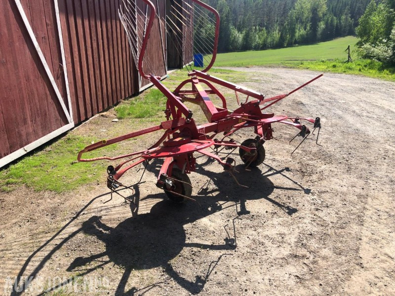 2001 Lely Lotus 300 - الآلات الزراعية: صورة 3 2001 Lely Lotus 300 - الآلات الزراعية: صورة 3