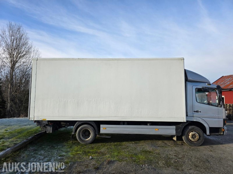 2001 Mercedes-Benz 817L/42 ATEGO SKAPBIL 36m³ MED LASTELEM - شاحنة مقفلة: صورة 4 2001 Mercedes-Benz 817L/42 ATEGO SKAPBIL 36m³ MED LASTELEM - شاحنة مقفلة: صورة 4