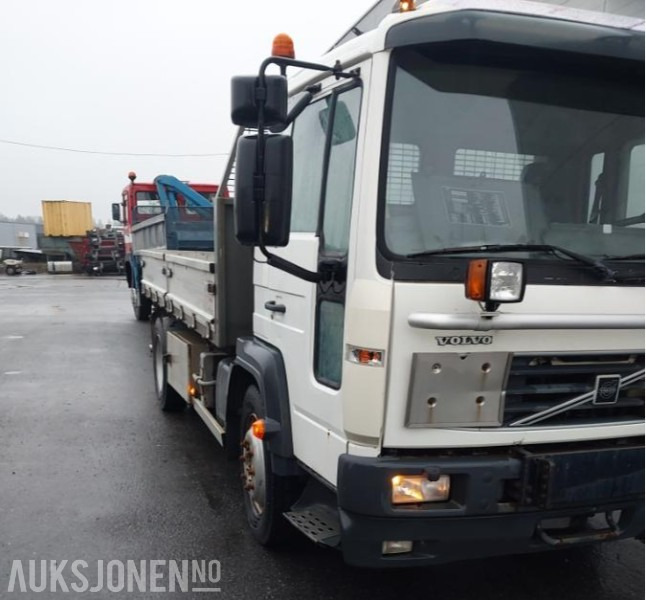 2002 Volvo FL 4x2 Tippbil Retarder, Hydraulikk, Brøyteplate - شاحنة قلاب: صورة 4 2002 Volvo FL 4x2 Tippbil Retarder, Hydraulikk, Brøyteplate - شاحنة قلاب: صورة 4