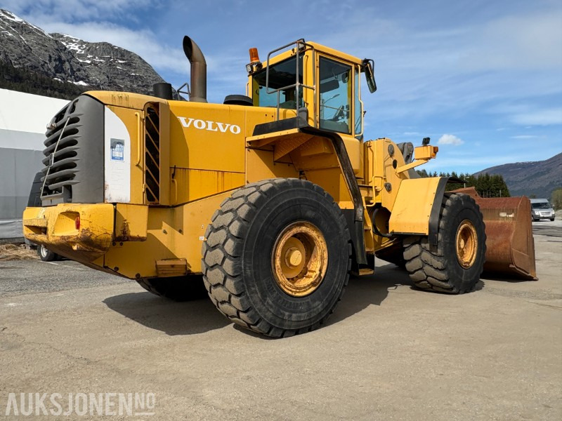 2002 Volvo L150E - 15 177 motortimer - leveres med ny sertifisering - اللودر بعجل: صورة 3 2002 Volvo L150E - 15 177 motortimer - leveres med ny sertifisering - اللودر بعجل: صورة 3