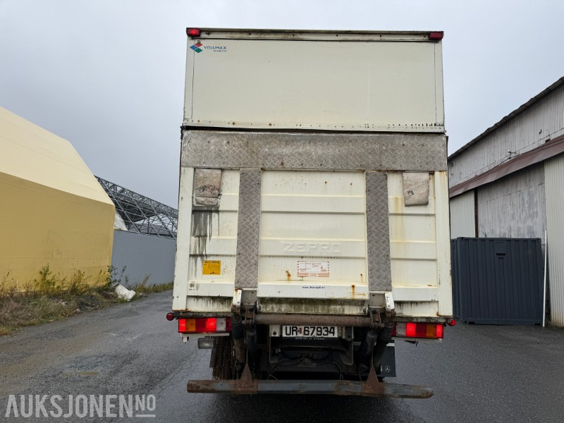 2003 Mercedes-Benz 1831L/60 4X2 - شاحنة مقفلة: صورة 5 2003 Mercedes-Benz 1831L/60 4X2 - شاحنة مقفلة: صورة 5