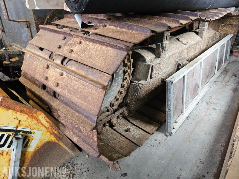 2003 NEW HOLLAND D180 BULLDOZER - معدات البناء: صورة 3 2003 NEW HOLLAND D180 BULLDOZER - معدات البناء: صورة 3