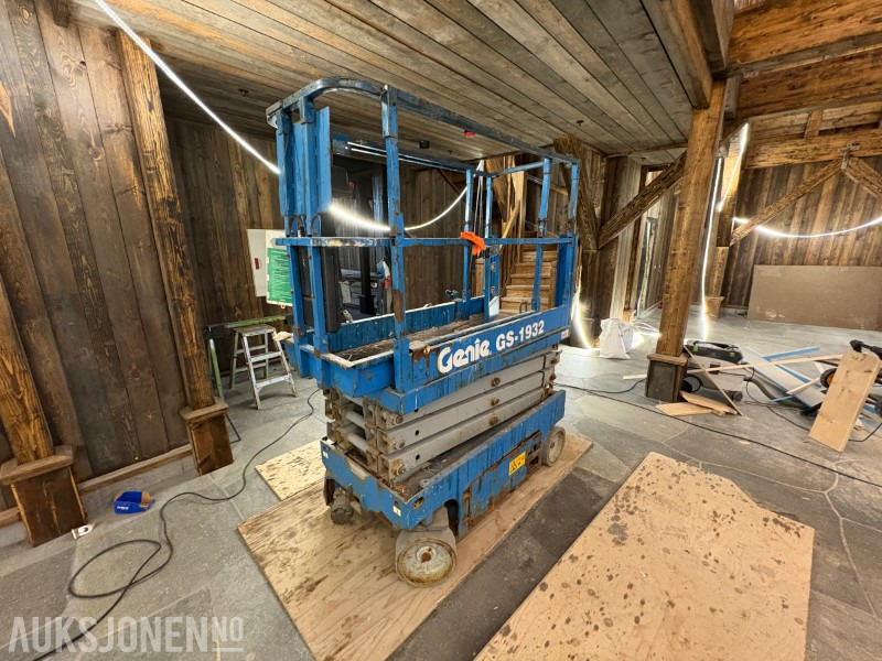 2004 Genie GS 1932 sakselift - 149 timer - معدات الوصول: صورة 1 2004 Genie GS 1932 sakselift - 149 timer - معدات الوصول: صورة 1