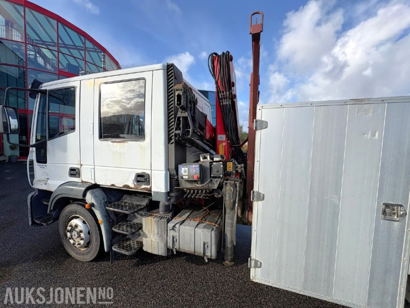 2004 Iveco 120E24 EUROCARGO kranbil - registrert for 5 sitteplasser - شاحنة كرين: صورة 5 2004 Iveco 120E24 EUROCARGO kranbil - registrert for 5 sitteplasser - شاحنة كرين: صورة 5