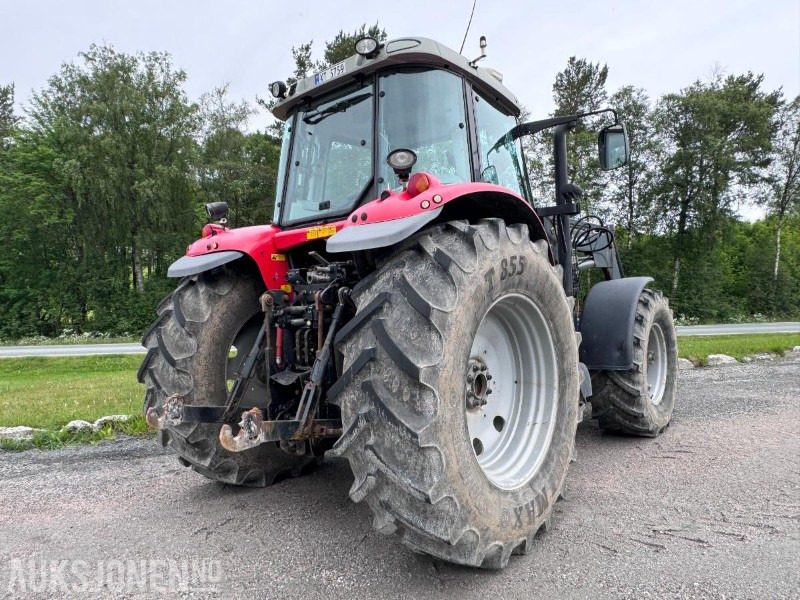2004 Massey Ferguson 6480 Dynashift - Frontlaster med hydraulisk redskapslås - Fronthydraulikk - 40 km - Fjærende hytte - tredje funksjon - جرار: صورة 4 2004 Massey Ferguson 6480 Dynashift - Frontlaster med hydraulisk redskapslås - Fronthydraulikk - 40 km - Fjærende hytte - tredje funksjon - جرار: صورة 4