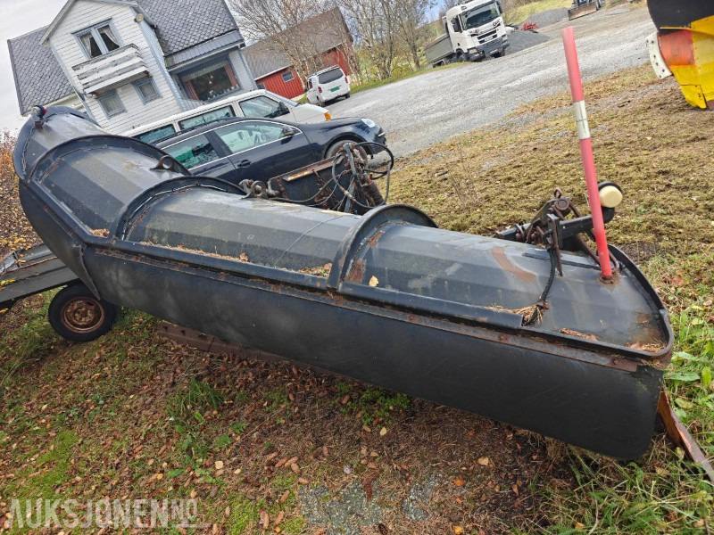 2004 Tellefsdal diagonalplog  / snøplog - P HD - Bredde 3600 mm - Parallelllogram - شاحنة: صورة 2 2004 Tellefsdal diagonalplog  / snøplog - P HD - Bredde 3600 mm - Parallelllogram - شاحنة: صورة 2