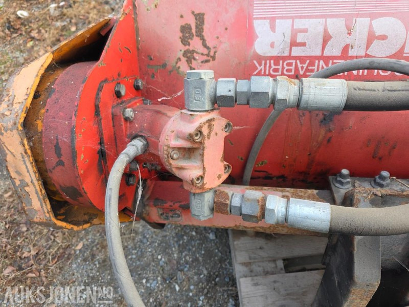 2005 G. Dücker GmbH & Co. KG MKT 13 R hydraulisk beitepuss / kantklipper - الآلات الزراعية: صورة 4 2005 G. Dücker GmbH & Co. KG MKT 13 R hydraulisk beitepuss / kantklipper - الآلات الزراعية: صورة 4