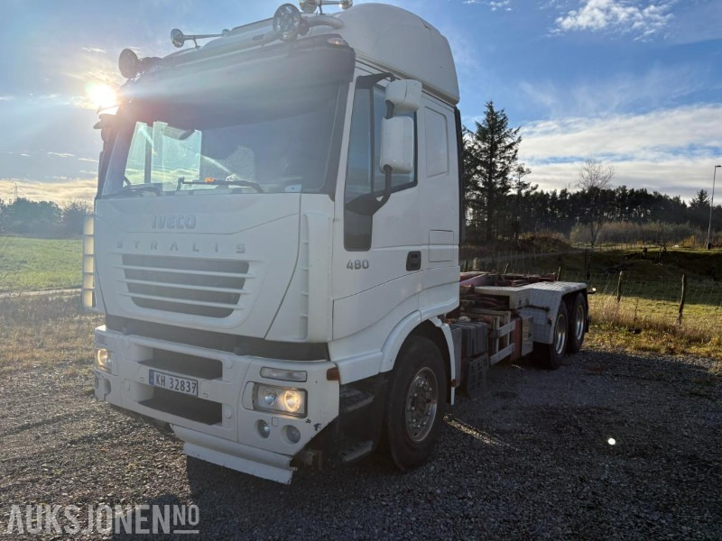 2005 Iveco 260S48 krokløft - شاحنة ذات خطاف: صورة 1 2005 Iveco 260S48 krokløft - شاحنة ذات خطاف: صورة 1