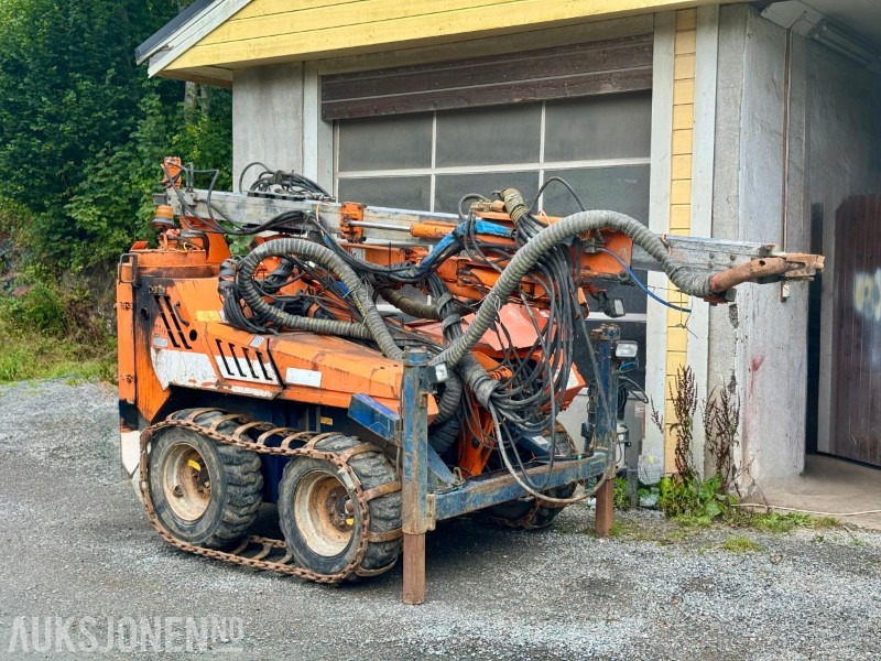 2005 Tamrock Commando 120 Borerigg - Slagtimer: 5481 - برج الحفر: صورة 3 2005 Tamrock Commando 120 Borerigg - Slagtimer: 5481 - برج الحفر: صورة 3