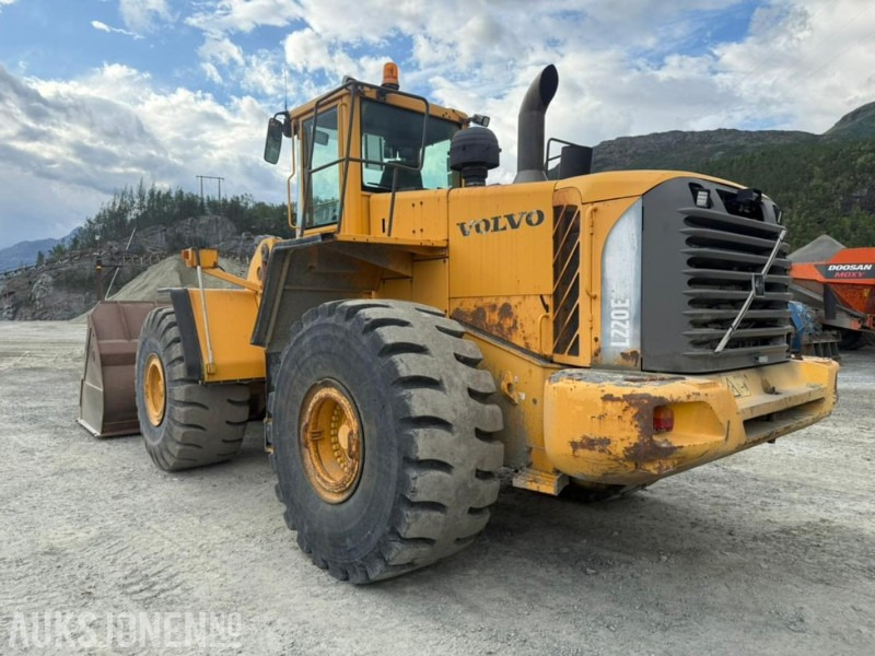 2005 Volvo L220E HJULLASTER - 15364 Timer - اللودر بعجل: صورة 4 2005 Volvo L220E HJULLASTER - 15364 Timer - اللودر بعجل: صورة 4