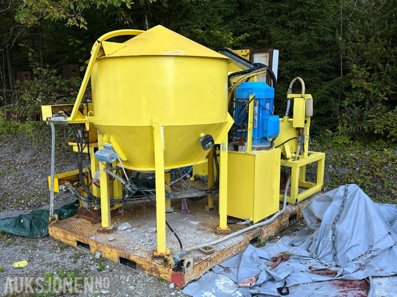 2006 Atlas Copco Injeksjonsplattform - معدات البناء: صورة 4 2006 Atlas Copco Injeksjonsplattform - معدات البناء: صورة 4