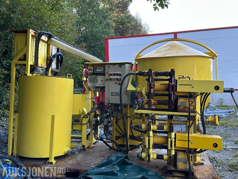 2006 Atlas Copco Injeksjonsplattform - معدات البناء: صورة 1 2006 Atlas Copco Injeksjonsplattform - معدات البناء: صورة 1
