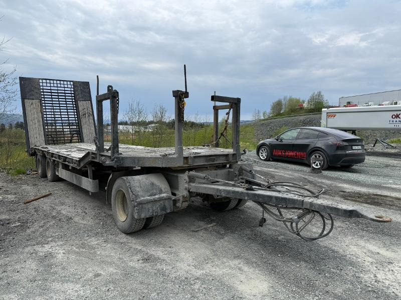 2006 Damm Slephenger med hydraulisk kjørebro og Batteridrevet hydraulikk - مقطورة مسطحة منخفضة: صورة 3 2006 Damm Slephenger med hydraulisk kjørebro og Batteridrevet hydraulikk - مقطورة مسطحة منخفضة: صورة 3