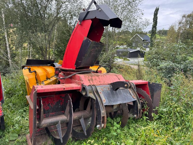 2006 Tokvam 260 THS 2-trinns snøfreser med 3-punkt feste - الآلات الزراعية: صورة 1 2006 Tokvam 260 THS 2-trinns snøfreser med 3-punkt feste - الآلات الزراعية: صورة 1