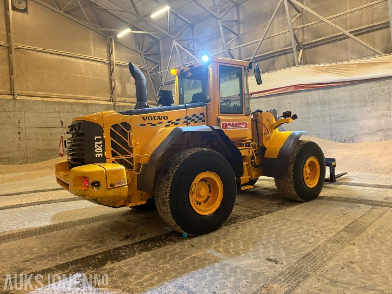 2006 Volvo L120E HJULLASTER M/STOR SNØSKUFF SENTRALSMØRING 3.FUNKSJON. - اللودر بعجل: صورة 5 2006 Volvo L120E HJULLASTER M/STOR SNØSKUFF SENTRALSMØRING 3.FUNKSJON. - اللودر بعجل: صورة 5