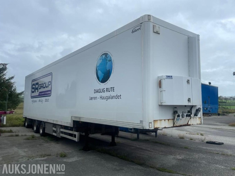 2007 Ekeri L3 Skaphenger med full sideåpning - 3-akslet - Tillatt totalvekt: 45000 kg. - عربة مقطورة: صورة 1 2007 Ekeri L3 Skaphenger med full sideåpning - 3-akslet - Tillatt totalvekt: 45000 kg. - عربة مقطورة: صورة 1