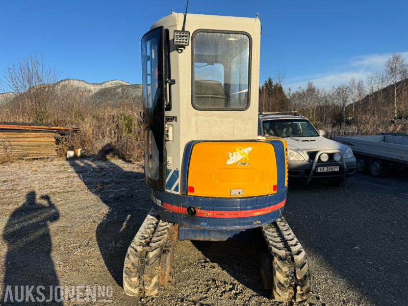 2007 IHI 35NX2 GRAVEMANSKIN MED POWERTILT, 2 SKUFFER OG MASKINHENGER TIL TRAKTOR - حفارة: صورة 4 2007 IHI 35NX2 GRAVEMANSKIN MED POWERTILT, 2 SKUFFER OG MASKINHENGER TIL TRAKTOR - حفارة: صورة 4