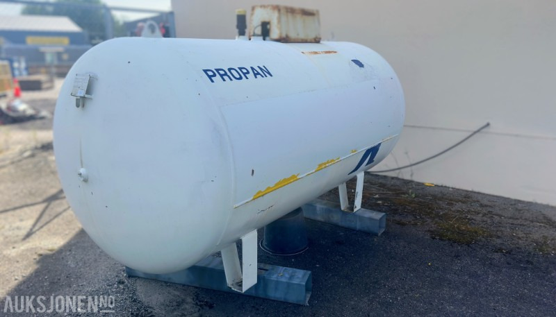 2007 Propantank 2.7 m³ Stasjonær - معدات البناء: صورة 1 2007 Propantank 2.7 m³ Stasjonær - معدات البناء: صورة 1