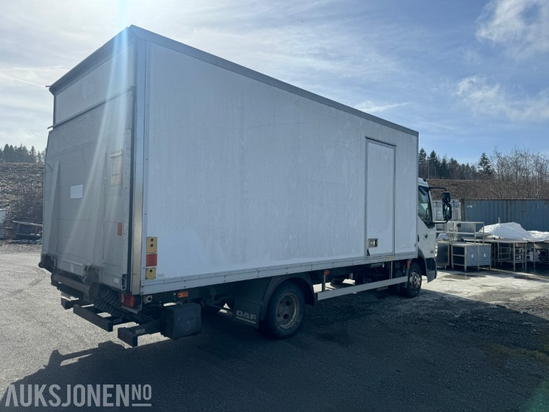 2008 DAF FA45.180 Skapbil - Kassebil med løftelem - شاحنة مقفلة: صورة 3 2008 DAF FA45.180 Skapbil - Kassebil med løftelem - شاحنة مقفلة: صورة 3