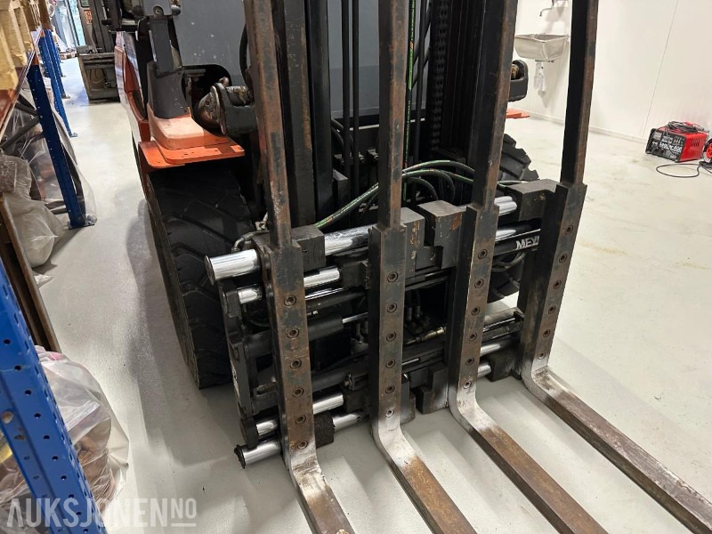 2008 Toyota 7FD40 gaffeltruck m/ Meyer gaffelspreder – 4,5 tonn kapasitet - معدات المناولة: صورة 5 2008 Toyota 7FD40 gaffeltruck m/ Meyer gaffelspreder – 4,5 tonn kapasitet - معدات المناولة: صورة 5