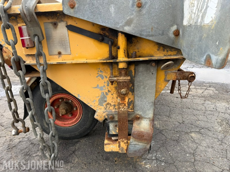 شاحنة 2009 Falköping LB-1000 LU etterhengende strøapparat: صورة 12