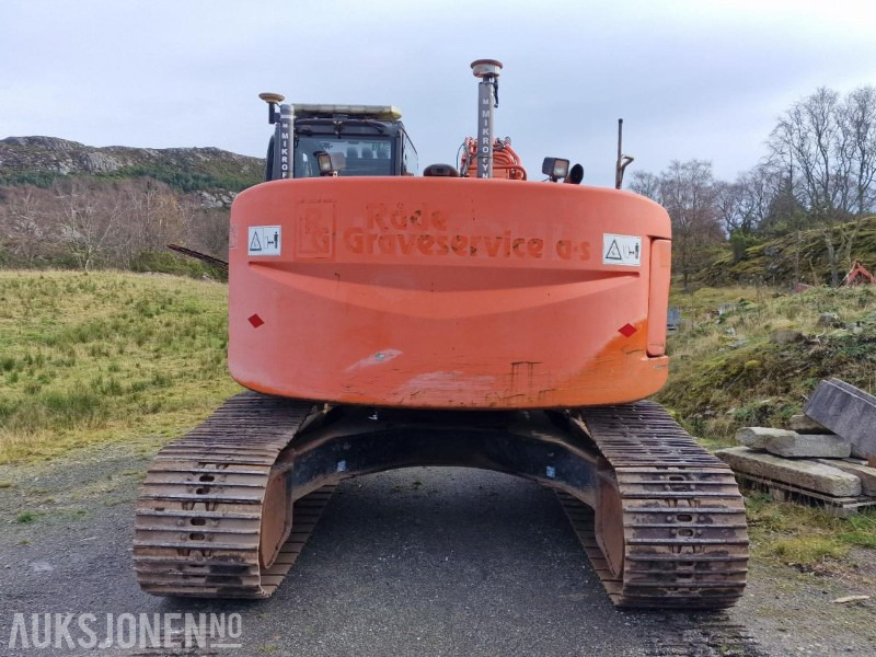 2009 Hitachi ZX225USLC-3 Beltegraver m/GPS/Rototilt med klype/Pusseskuffe, 12800 timer - حفارة: صورة 5 2009 Hitachi ZX225USLC-3 Beltegraver m/GPS/Rototilt med klype/Pusseskuffe, 12800 timer - حفارة: صورة 5