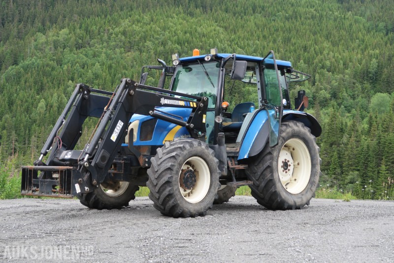 2009 New Holland T5060 Traktor / 8550 timer - جرار: صورة 1 2009 New Holland T5060 Traktor / 8550 timer - جرار: صورة 1