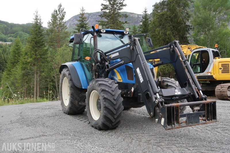 2009 New Holland T5060 Traktor / 8550 timer - جرار: صورة 5 2009 New Holland T5060 Traktor / 8550 timer - جرار: صورة 5