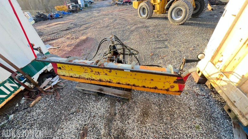 2010 Brøyteskjær - معدات البناء: صورة 2 2010 Brøyteskjær - معدات البناء: صورة 2