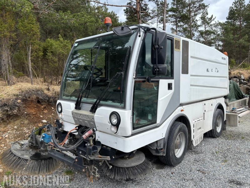 2010 Bucher CityCat 5000 feiebil / kostebil - آلية المنفعة/ مركبة خاصة: صورة 1 2010 Bucher CityCat 5000 feiebil / kostebil - آلية المنفعة/ مركبة خاصة: صورة 1