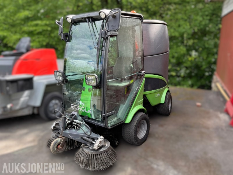 2010 Egholm City Ranger 2200 redskapsbærer - feie-/sugemaskin - آلية المنفعة/ مركبة خاصة: صورة 1 2010 Egholm City Ranger 2200 redskapsbærer - feie-/sugemaskin - آلية المنفعة/ مركبة خاصة: صورة 1