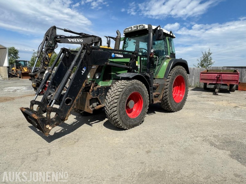 2010 Fendt 412 Vario traktor m/Trima frontlaster –9793 t – V-plog + ekstra hjulsett inkl. - جرار: صورة 2 2010 Fendt 412 Vario traktor m/Trima frontlaster –9793 t – V-plog + ekstra hjulsett inkl. - جرار: صورة 2
