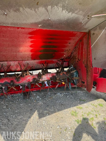 2010 Pøttinger Novacat 307 t ed Slåmaskin - الآلات الزراعية: صورة 5 2010 Pøttinger Novacat 307 t ed Slåmaskin - الآلات الزراعية: صورة 5