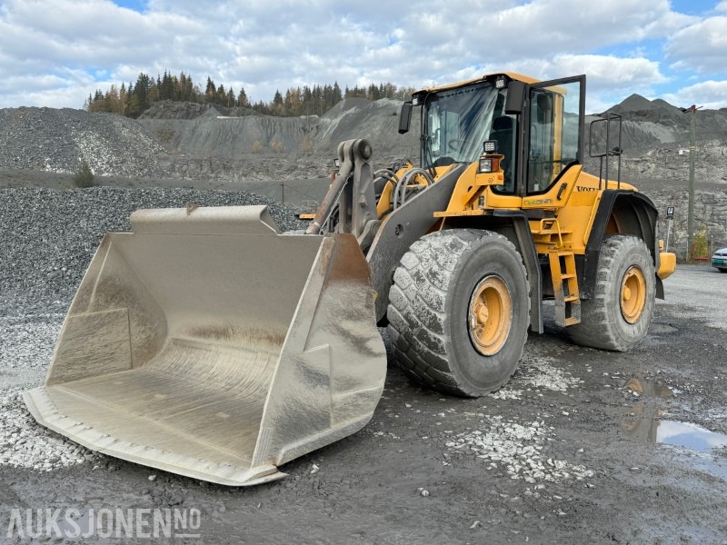 2010 Volvo L180F hjullaster med skuffe / Spakstyring - اللودر بعجل: صورة 1 2010 Volvo L180F hjullaster med skuffe / Spakstyring - اللودر بعجل: صورة 1