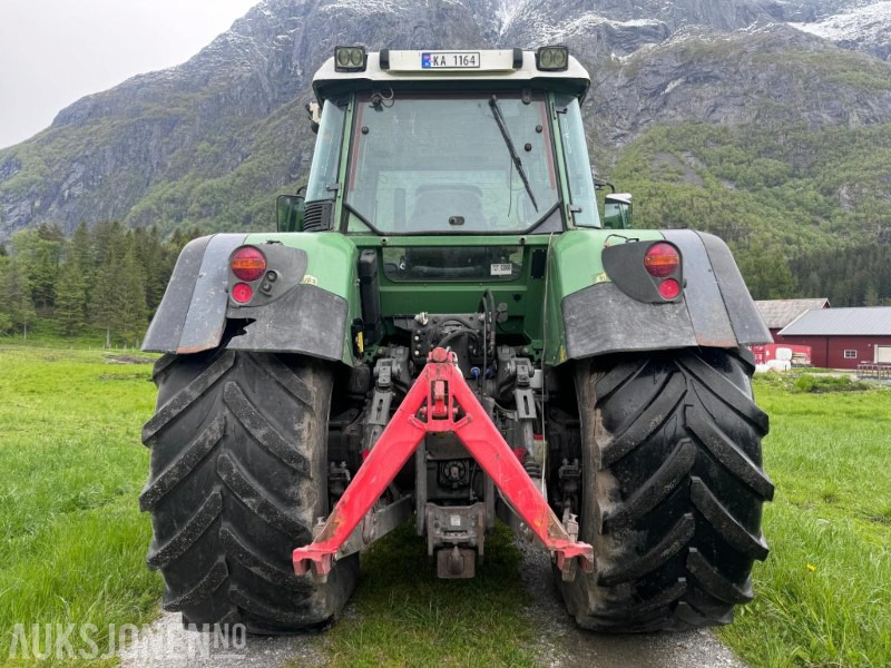2011 Fendt 718 Vario - Frontlaster - Front hydraulikk - PTO foran - 50 km/t - جرار: صورة 5 2011 Fendt 718 Vario - Frontlaster - Front hydraulikk - PTO foran - 50 km/t - جرار: صورة 5